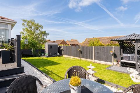 29 Holyrood Drive, Minster On Sea, Sheerness, ME12 3NA