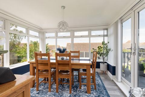 29 Holyrood Drive, Minster On Sea, Sheerness, ME12 3NA