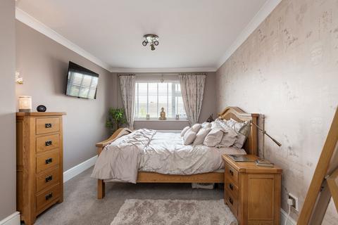 29 Holyrood Drive, Minster On Sea, Sheerness, ME12 3NA