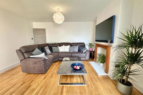 214 Locket Road, Wealdstone, Harrow, HA3 7PB