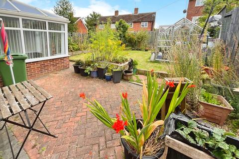 3 bedroom semi-detached house for sale, Bredon Avenue, Stourbridge DY9