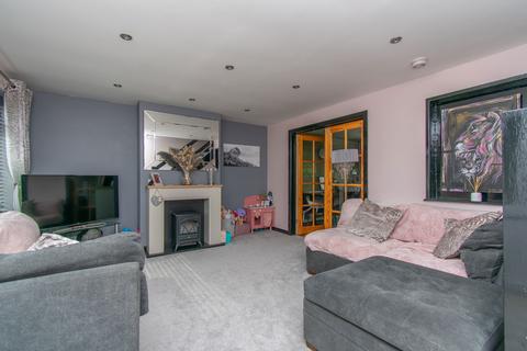 25 Rushton Drive, Leicester, LE2 9HX