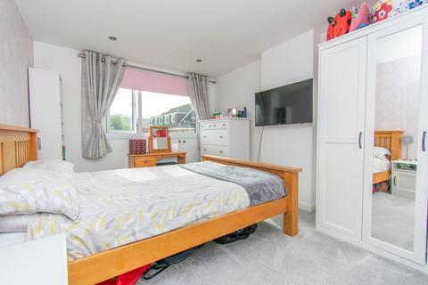 25 Rushton Drive, Leicester, LE2 9HX