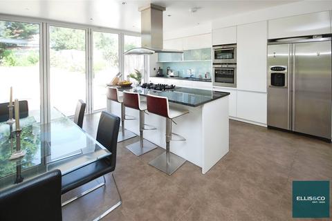 undefined, Basing Hill, Golders Green, NW11
