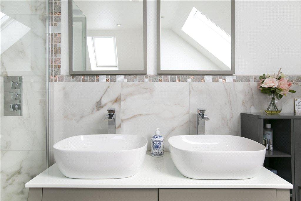 Master En-Suite