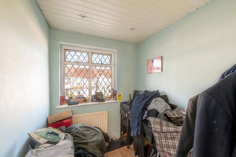 30 Chatsworth Road, Cheam, Sutton, SM3 8PN