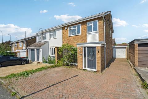 2 Burges Close, Dunstable, LU6 3EU