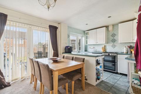2 Burges Close, Dunstable, LU6 3EU