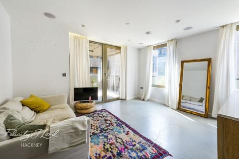 1 bedroom flat for sale, Helmsley Street, Hackney, E8