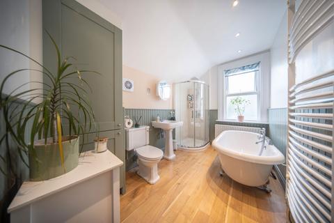 66 Beckenham Lane, Bromley, BR2 0DW