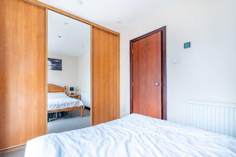 25 Saville Row, Bromley, BR2 7DX