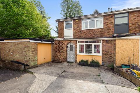 17 Dalton Close, Orpington, BR6 9QY