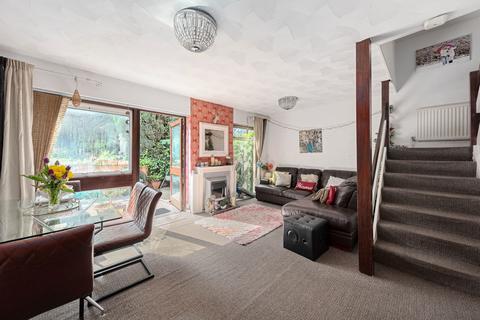 17 Dalton Close, Orpington, BR6 9QY