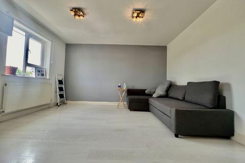 1 bedroom flat for sale, Watford Way, London NW7