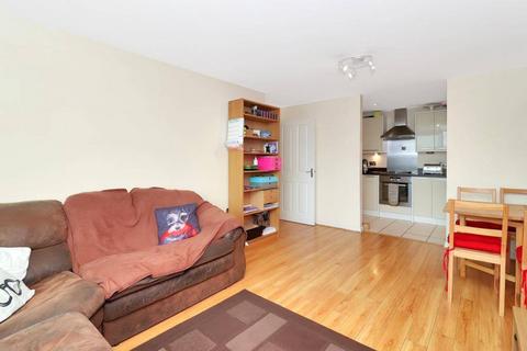 2 bedroom flat for sale, Lord Street, Watford WD17