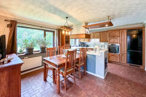 4 bedroom detached house for sale, Wraysbury, Berkshire