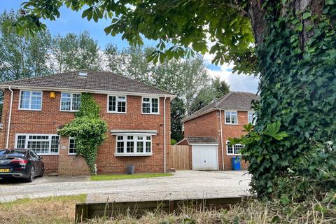 3 bedroom semi-detached house for sale, Wallbridge Lane, Rainham ME8