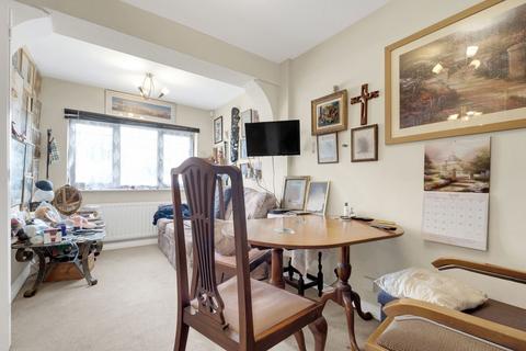 39 Thistle Down Close, Sutton Coldfield, B74 3EE