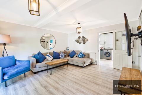 32 Austen Close, Loughton, IG10 3TX