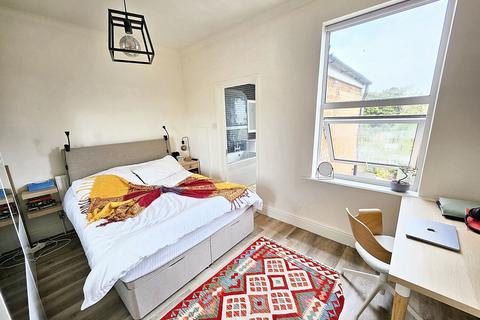56 Gloucester Road, Trowbridge, BA14 0AE