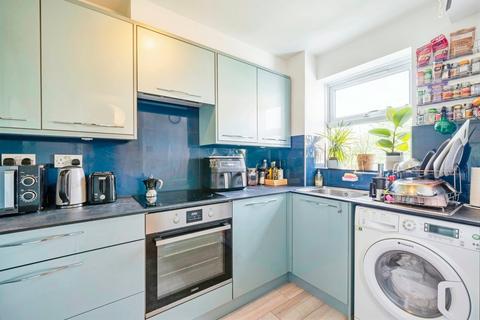 1 bedroom apartment for sale, Glaisher Street, London SE8