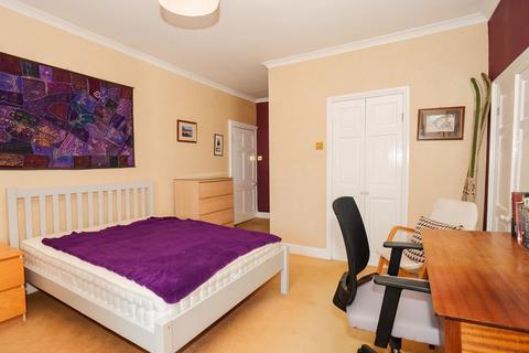 58 Drumlanrig Street, Thornhill, DG3 5LY