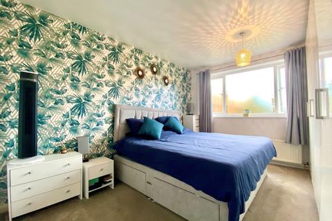 2 Barnfield, Much Hoole, Preston, PR4 4GE