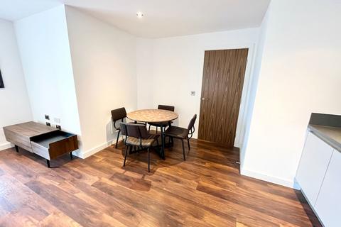 2 bedroom apartment to rent, Regent Road, Manchester M3