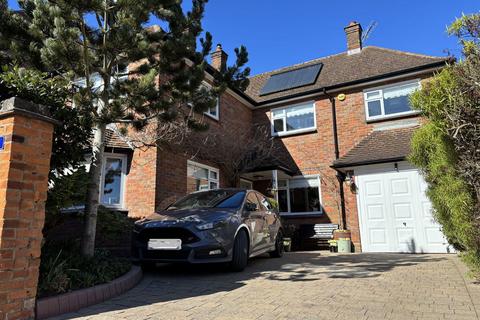 4 bedroom detached house for sale, Cemetery Hill, Hemel Hempstead HP1