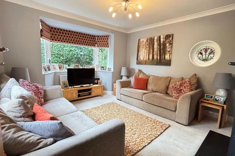 4 bedroom detached house for sale, Cemetery Hill, Hemel Hempstead HP1