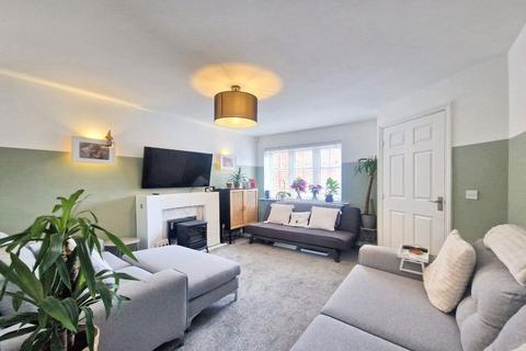 23 Elmstone Drive, Royton, Oldham, OL2 6DH