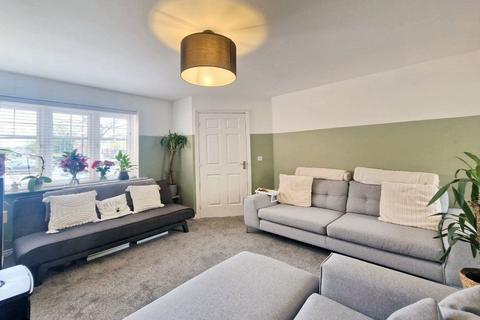 23 Elmstone Drive, Royton, Oldham, OL2 6DH