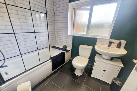 23 Elmstone Drive, Royton, Oldham, OL2 6DH