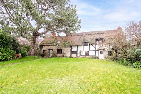 3 bedroom cottage for sale, The Green, Evesham WR11