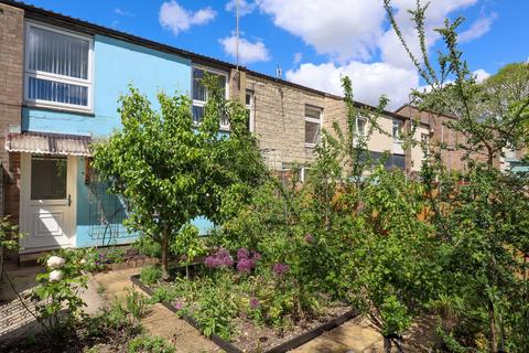 3 bedroom end of terrace house for sale, Page Close, Calne SN11