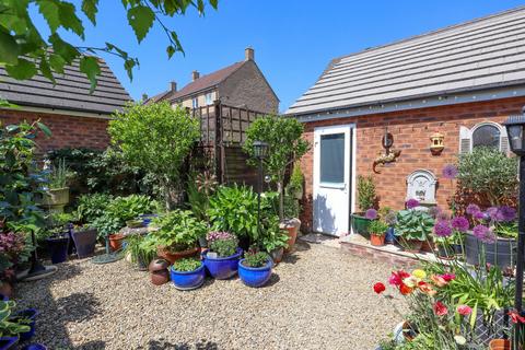 3 bedroom semi-detached house for sale, Buzzard Road, Calne SN11