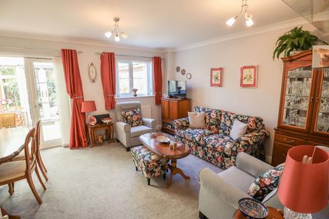 38 Buzzard Road, Calne, SN11 9RW