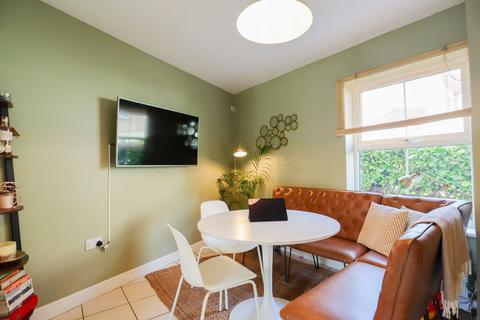 16 Buzzard Road, Calne, SN11 9RW