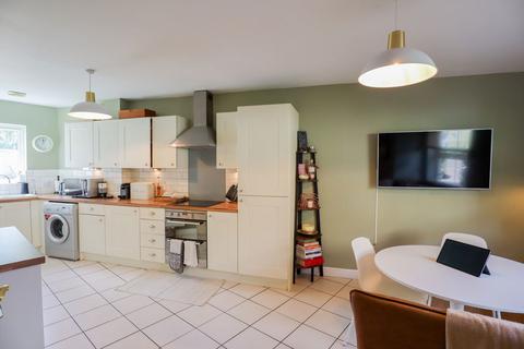 16 Buzzard Road, Calne, SN11 9RW