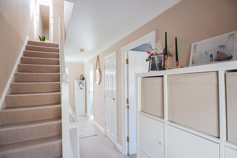 16 Buzzard Road, Calne, SN11 9RW