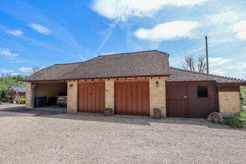 5 bedroom detached house for sale, Calne SN11