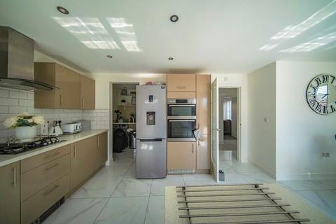 1 Clos Bevan, Coity, Bridgend, CF35 6GT