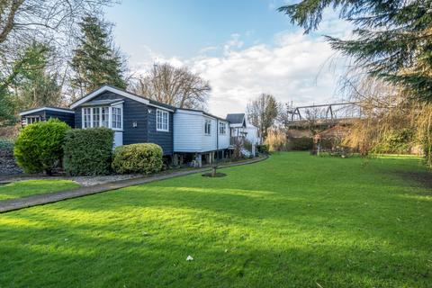 3 bedroom bungalow for sale, Sandhills Meadow, Shepperton, TW17