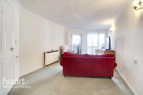 1 bedroom flat for sale, Balmoral Road, Westcliff-On-Sea