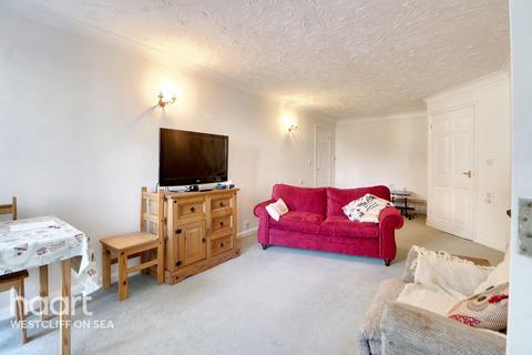 1 bedroom flat for sale, Balmoral Road, Westcliff-On-Sea