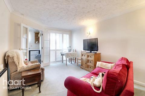 1 bedroom flat for sale, Balmoral Road, Westcliff-On-Sea