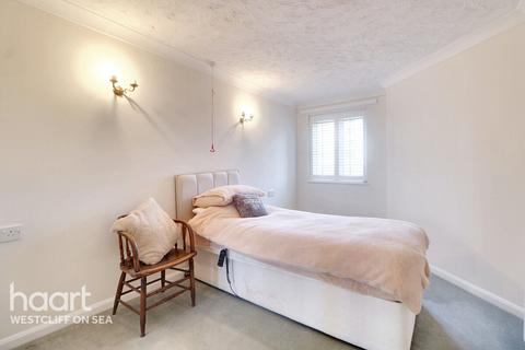 1 bedroom flat for sale, Balmoral Road, Westcliff-On-Sea