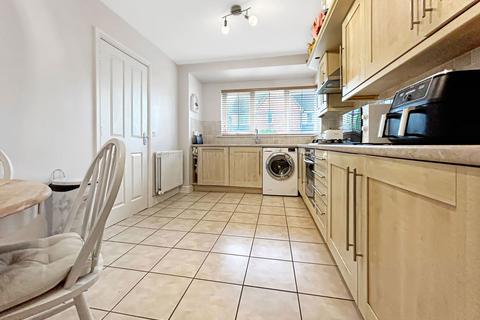 10 Hillcrest Close, Carlisle, CA1 2QL