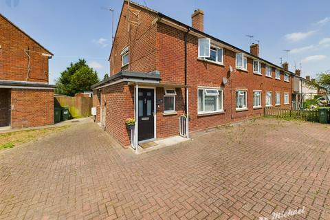 3 bedroom maisonette for sale, Whaddon Chase, Aylesbury, Buckinghamshire