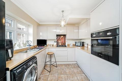 28 Clitheroe Road, Romford, RM5 2SL